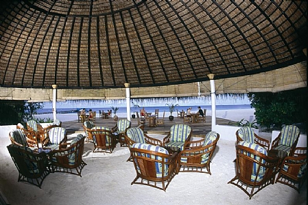 Angaga Island Resort & Spa ****