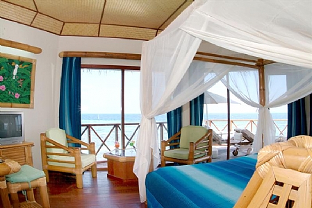 Angaga Island Resort & Spa ****