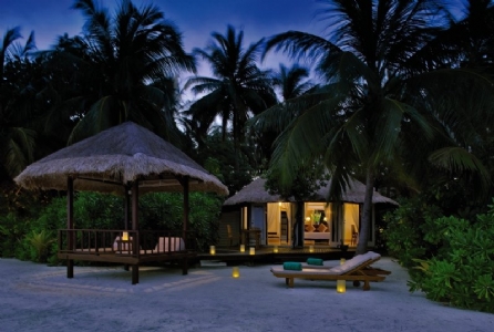 Banyan Tree Maldives Vabbinfaru ******+