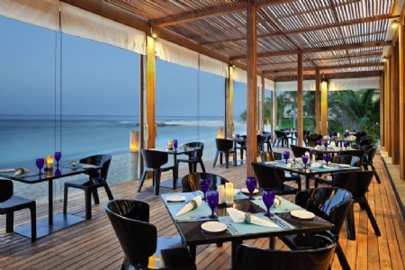 Holiday Inn Resort Kandooma Maldives ****+